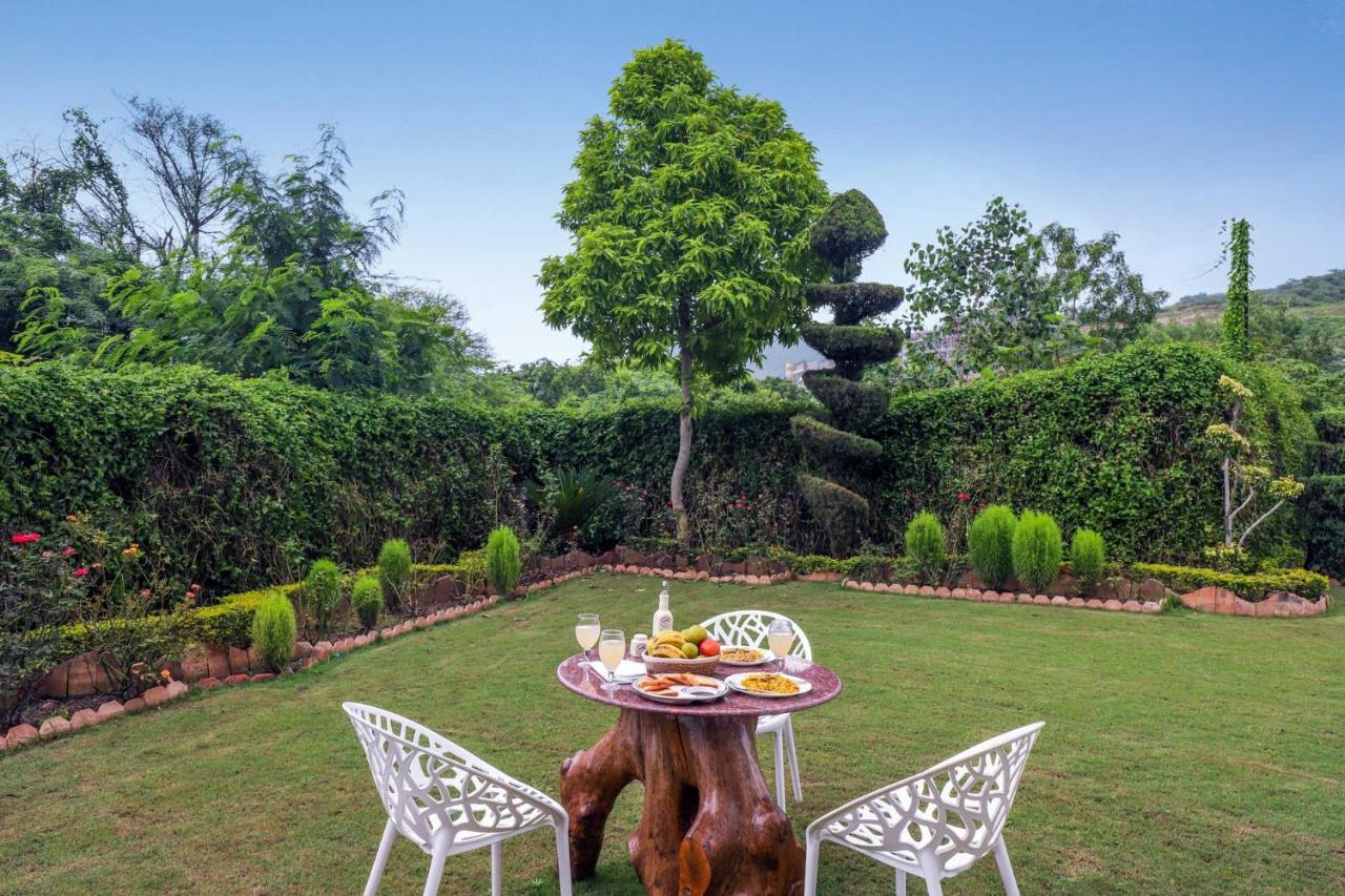 Stayvista'S Prakriti Farms With Outdoor Pool, Complimentary Breakfast And Hi-Tea อุเดเปอร์ ภายนอก รูปภาพ